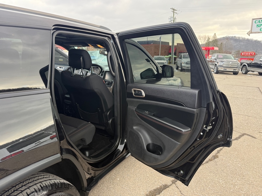 Jeep Grand Cherokee Laredo 4WD 2016