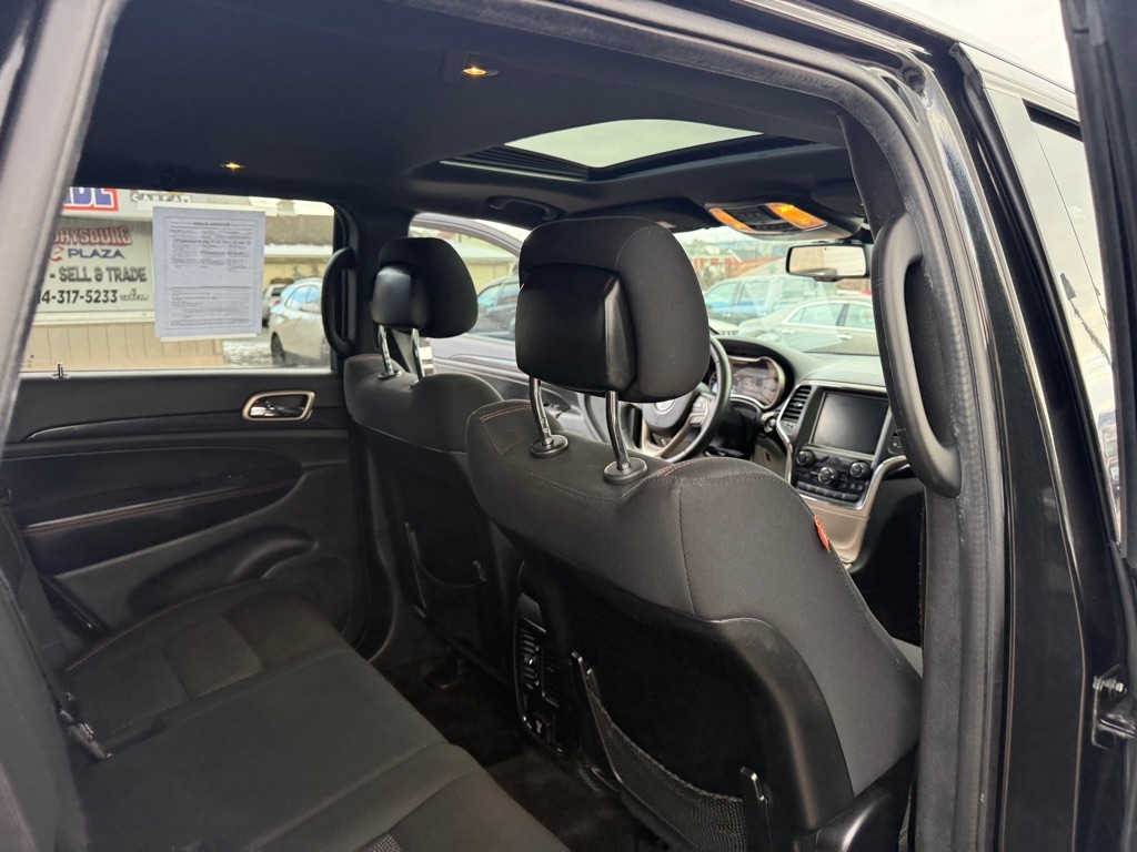 Jeep Grand Cherokee Laredo 4WD 2016