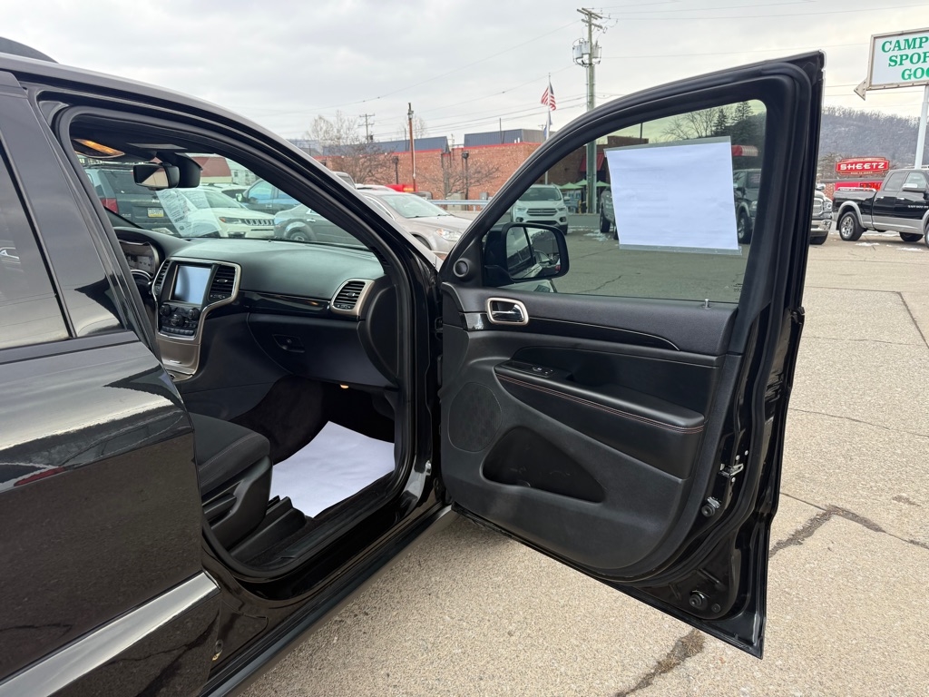 Jeep Grand Cherokee Laredo 4WD 2016