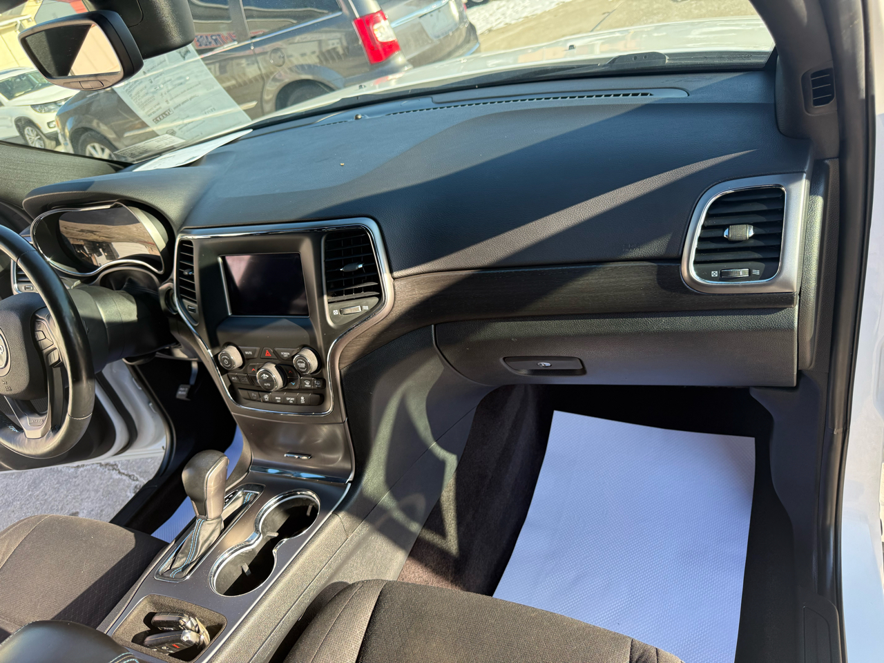 Jeep Grand Cherokee Laredo 4WD 2018