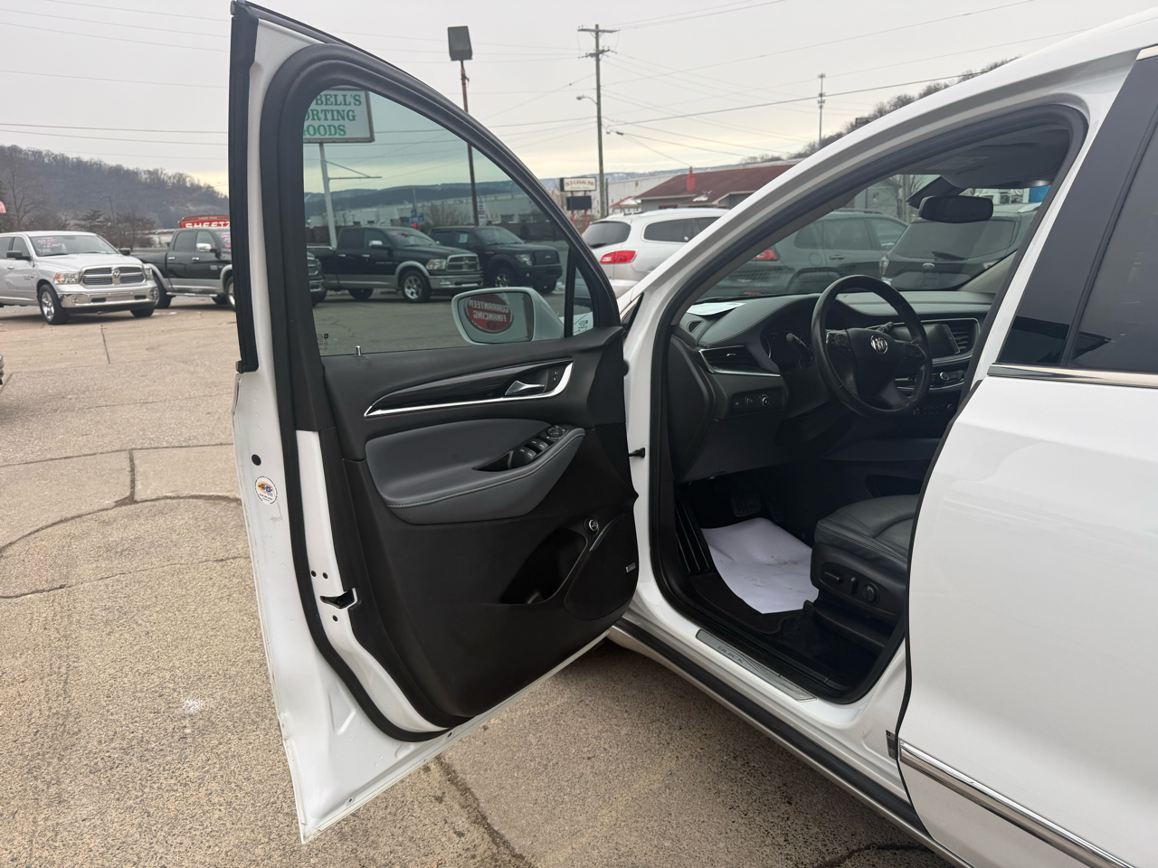 Buick Enclave Essence AWD 2020