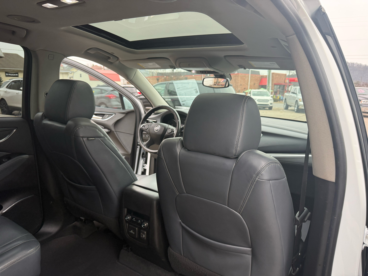 Buick Enclave Essence AWD 2020