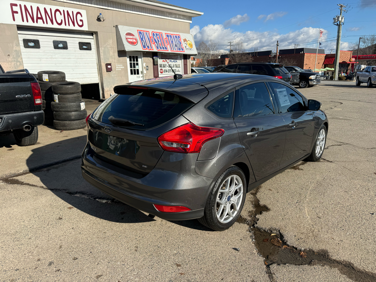 Ford Focus SE Hatch 2015
