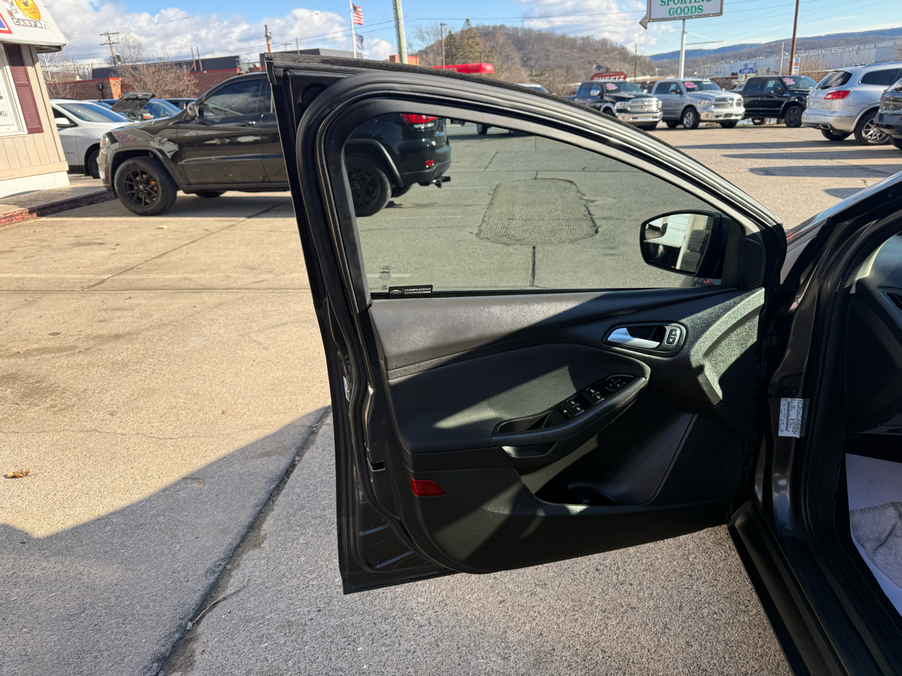 Ford Focus SE Hatch 2015