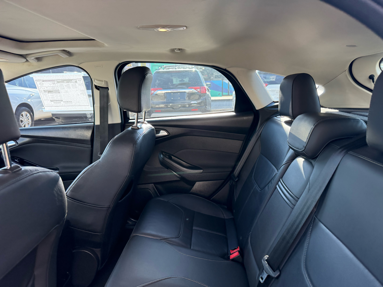 Ford Focus SE Hatch 2015