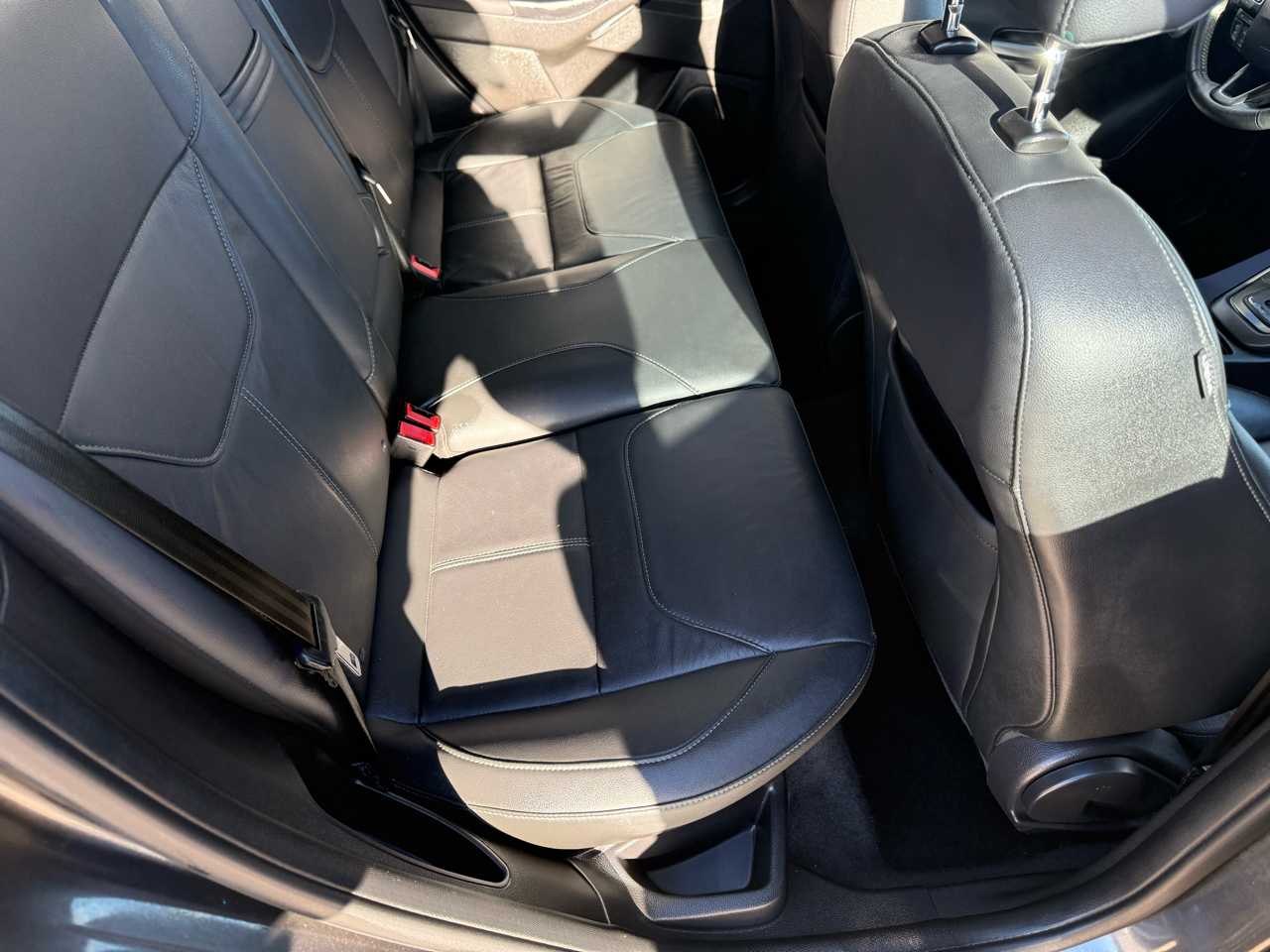 Ford Focus SE Hatch 2015