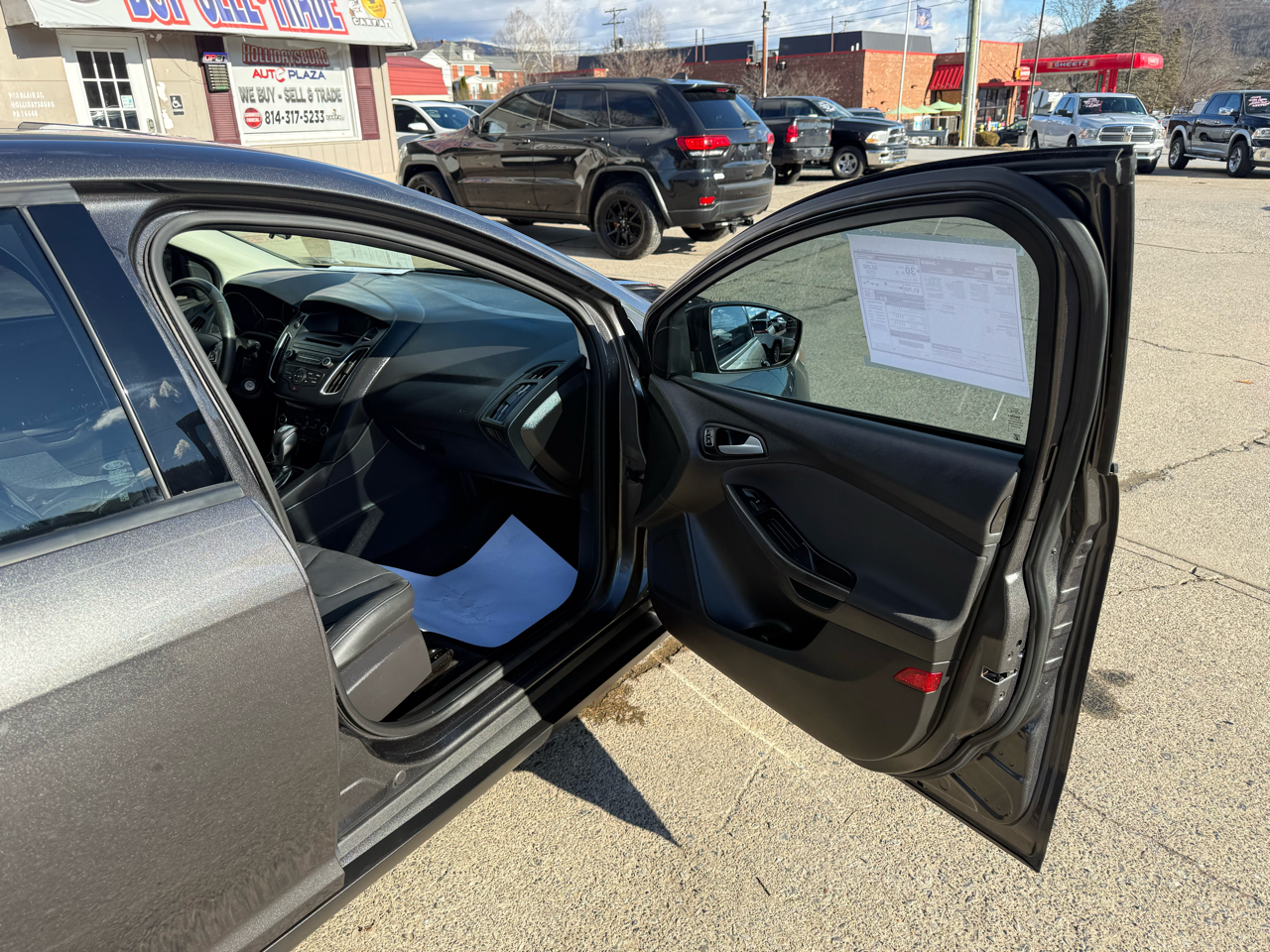 Ford Focus SE Hatch 2015