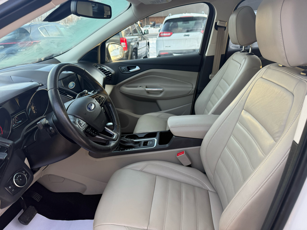 Ford Escape Titanium 4WD 2017