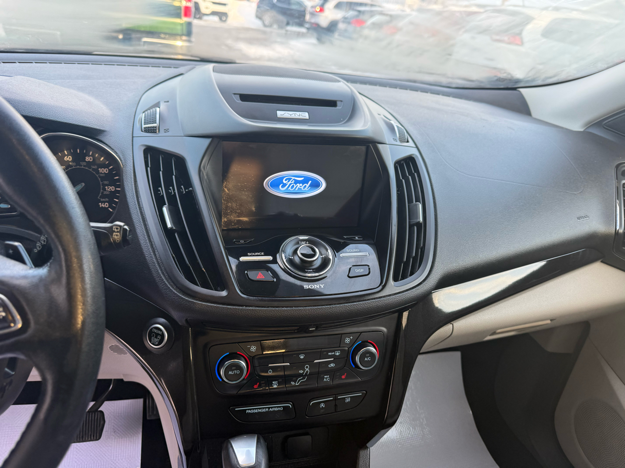 Ford Escape Titanium 4WD 2017