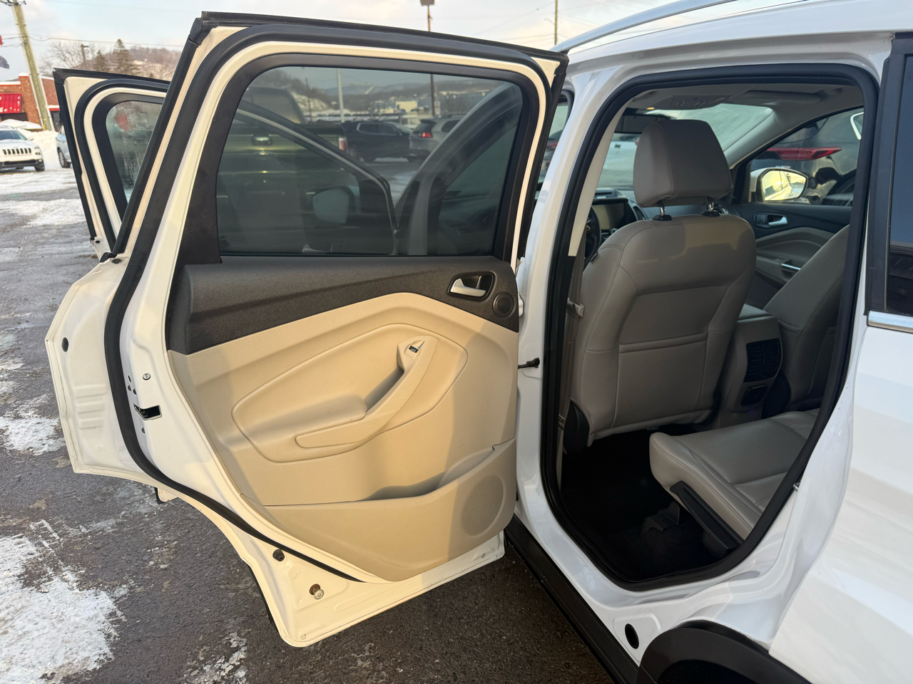 Ford Escape Titanium 4WD 2017