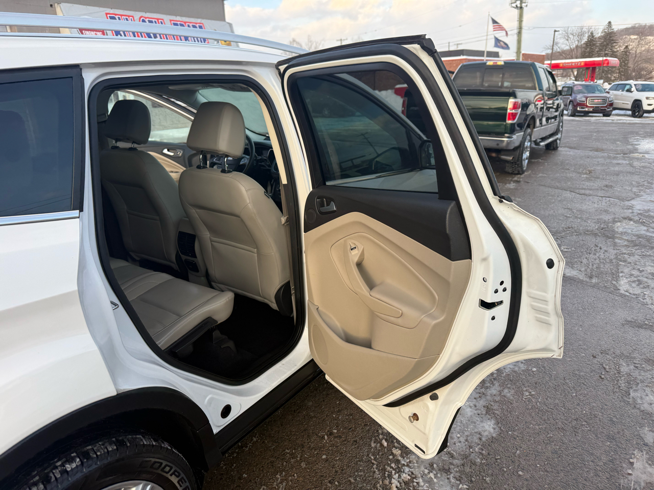 Ford Escape Titanium 4WD 2017