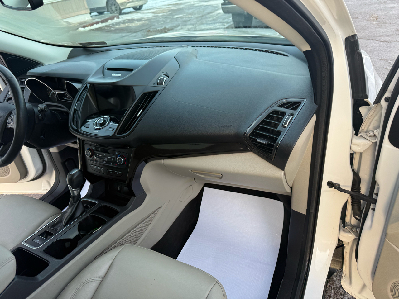 Ford Escape Titanium 4WD 2017