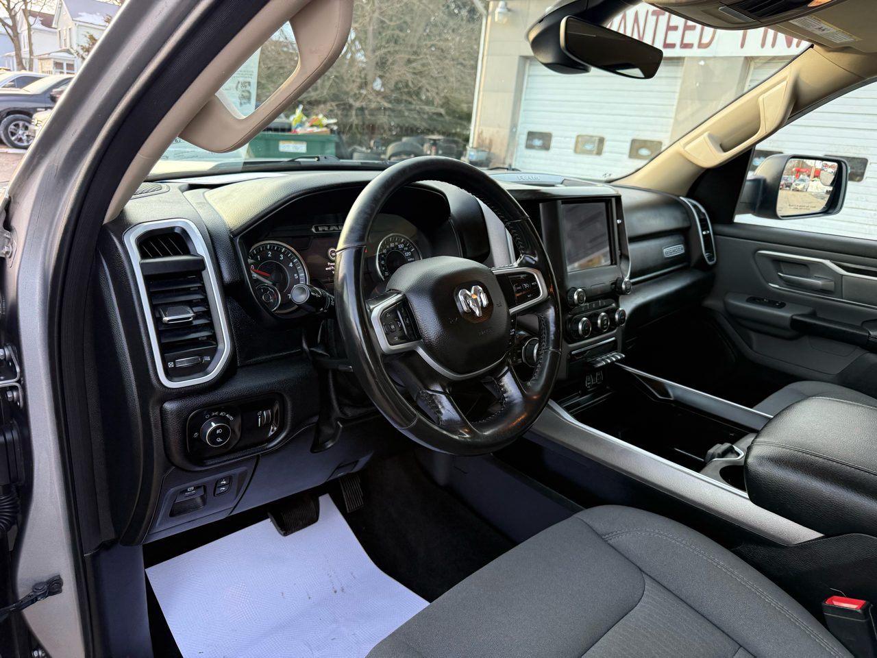 RAM 1500 Big Horn Quad Cab 4WD 2020