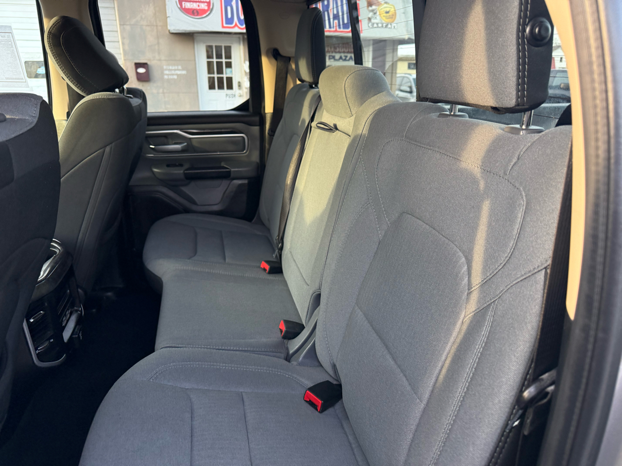 RAM 1500 Big Horn Quad Cab 4WD 2020