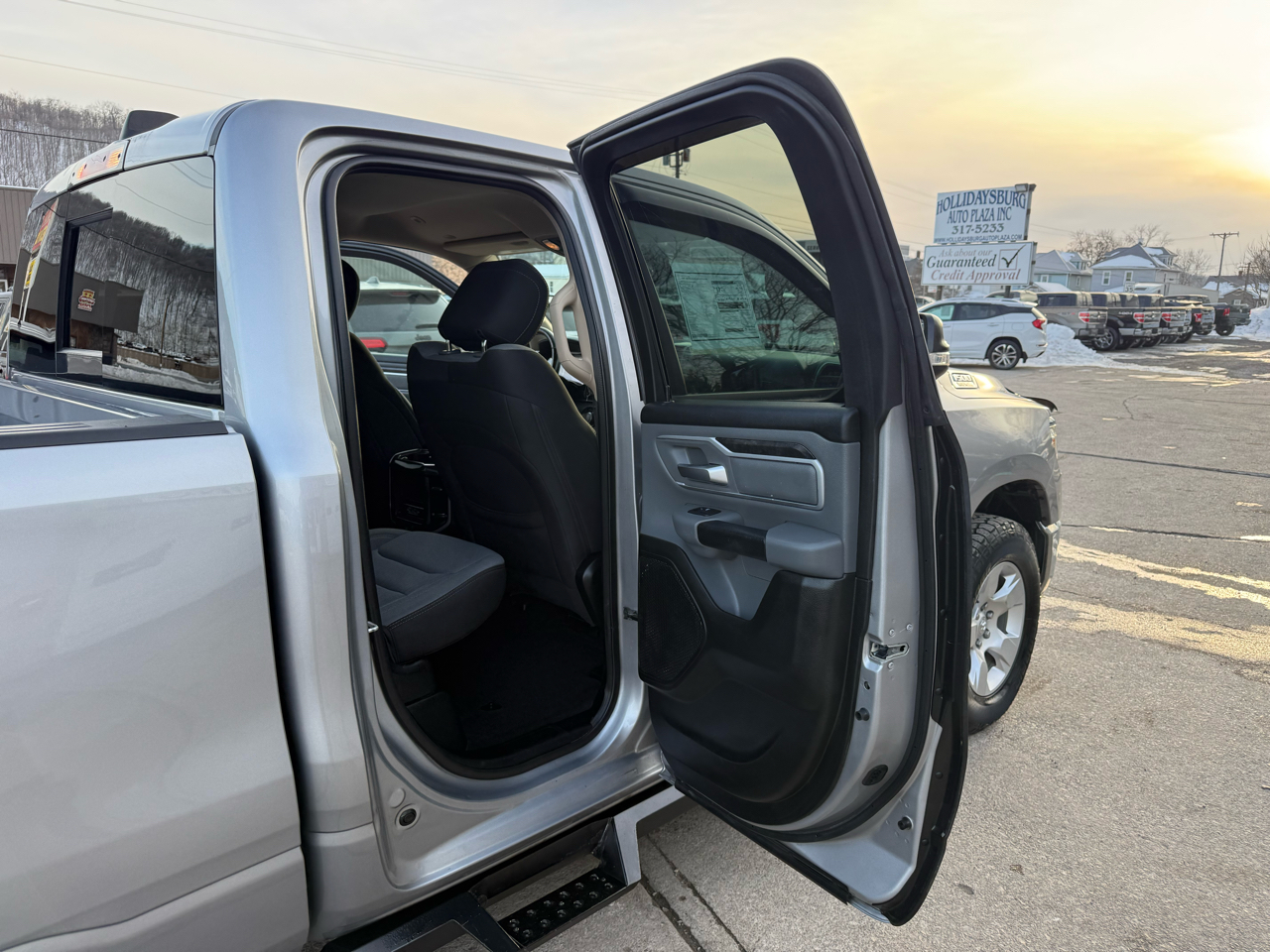 RAM 1500 Big Horn Quad Cab 4WD 2020