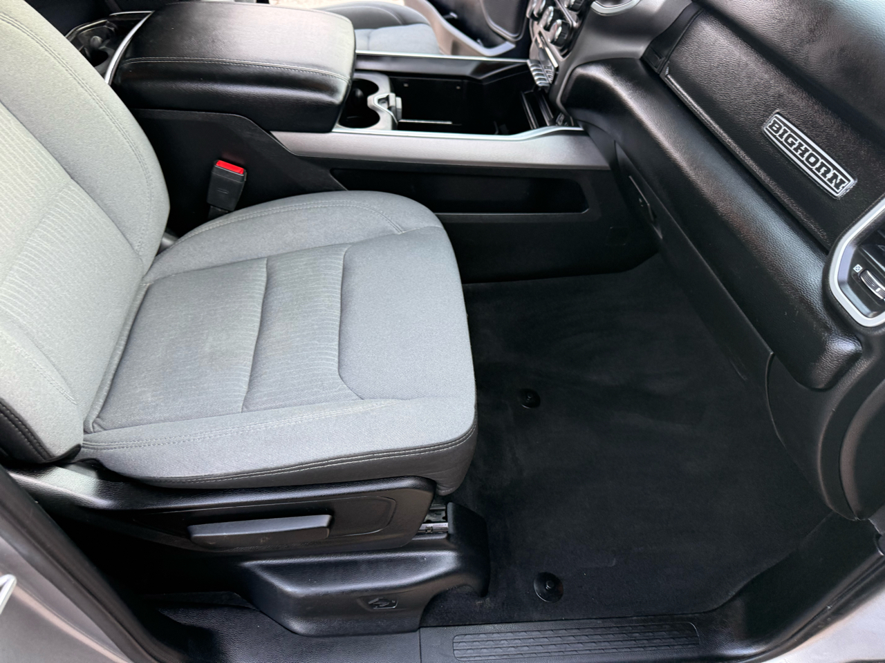 RAM 1500 Big Horn Quad Cab 4WD 2020