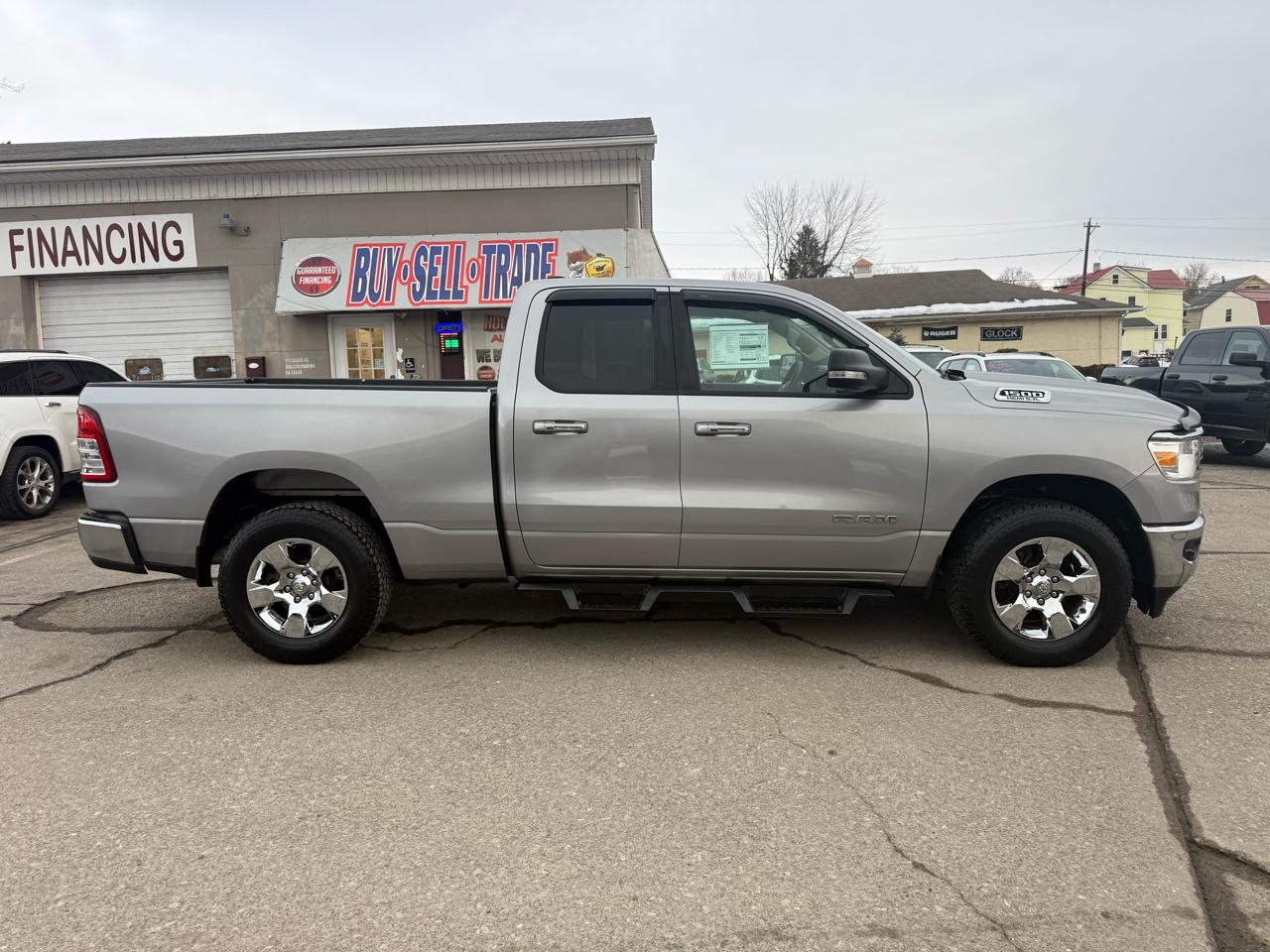 RAM 1500 Big Horn Quad Cab 4WD 2020