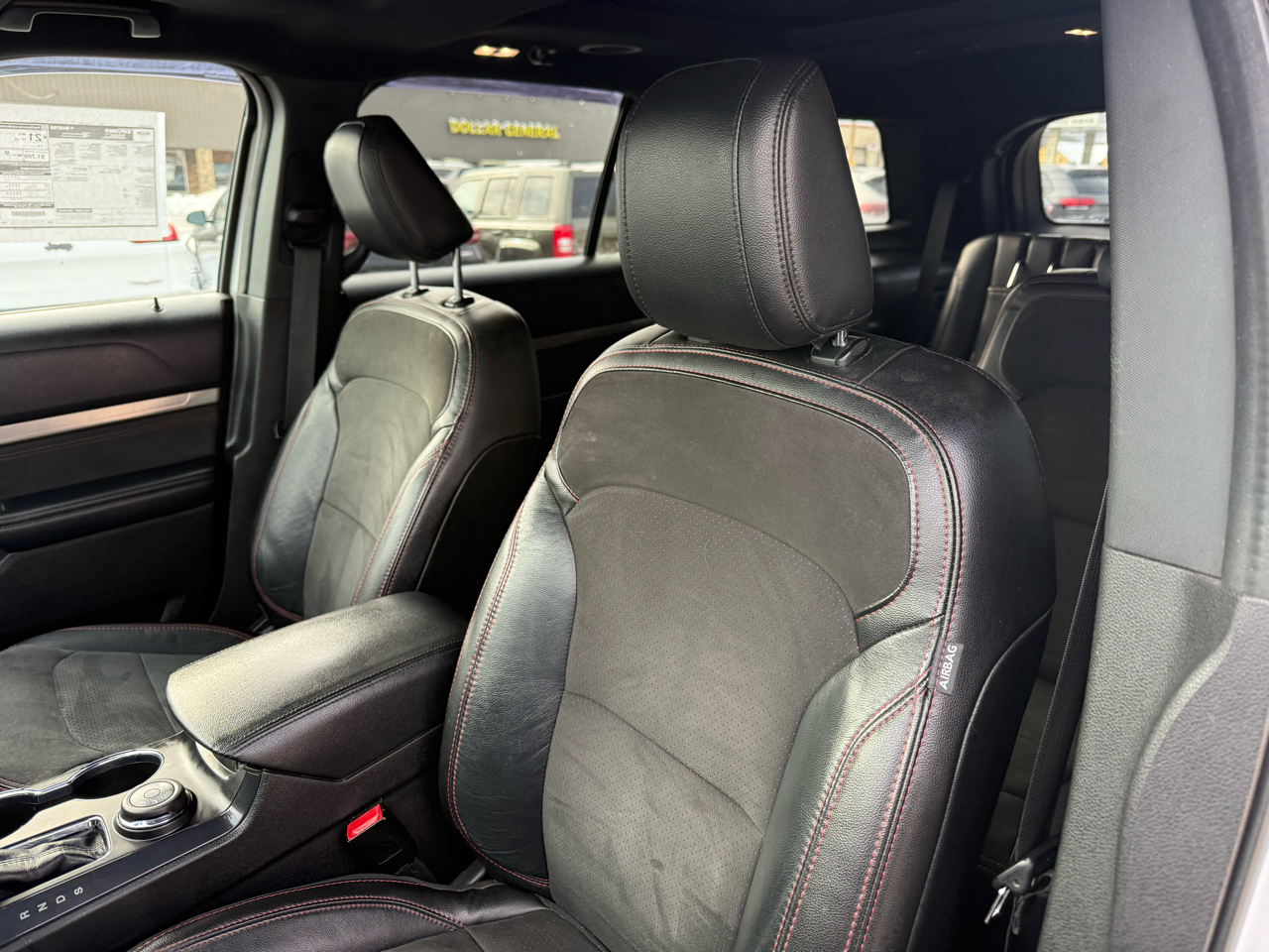 Ford Explorer XLT 4WD 2018