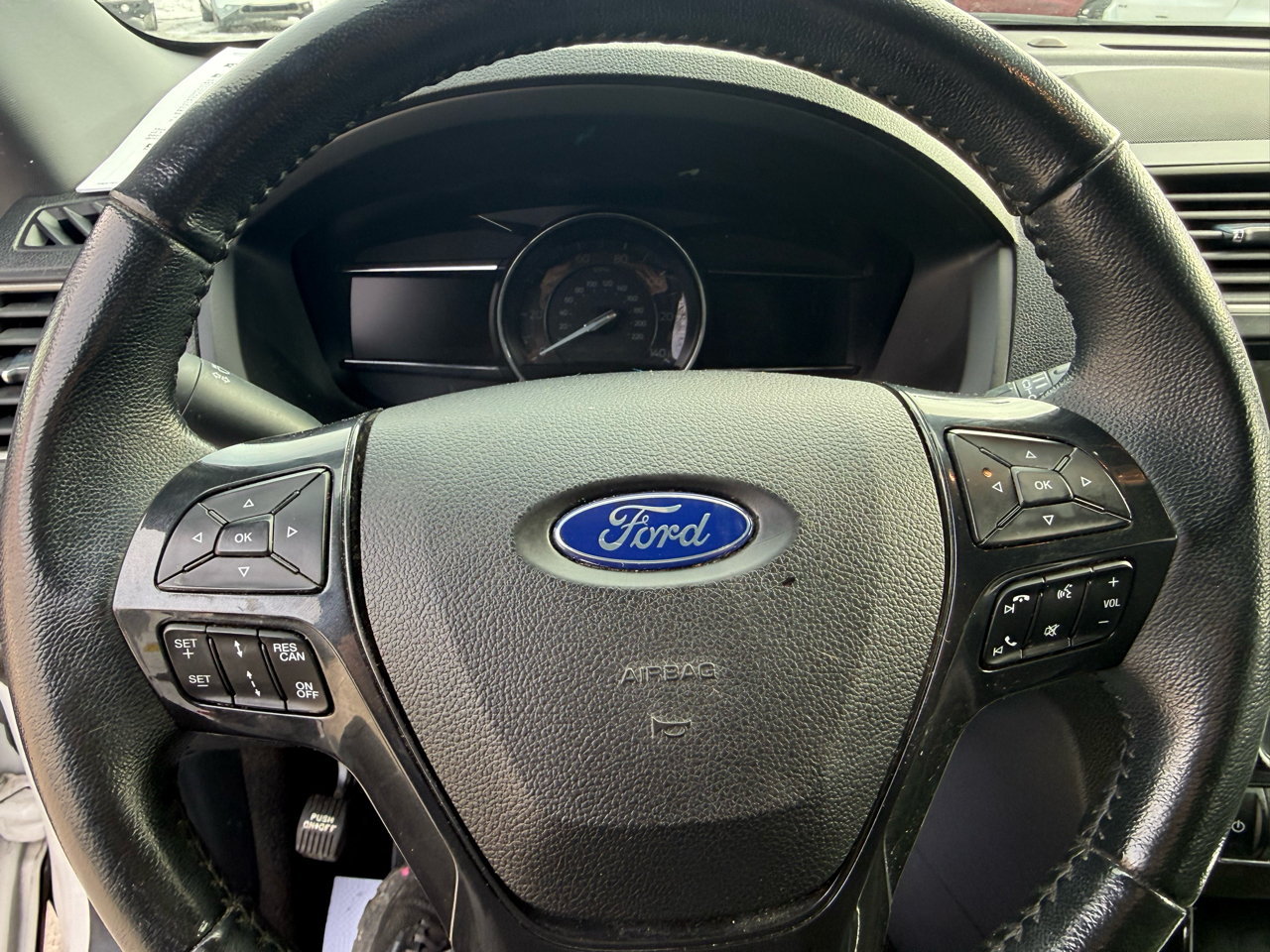 Ford Explorer XLT 4WD 2018