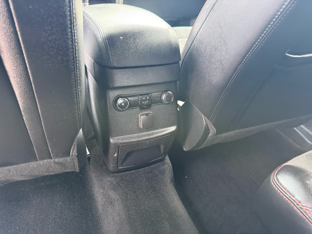 Ford Explorer XLT 4WD 2018