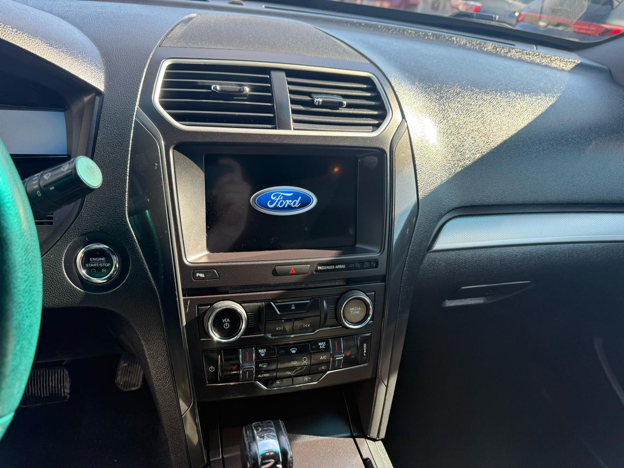 Ford Explorer XLT 4WD 2017