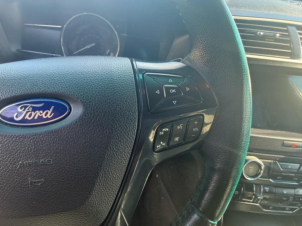 Ford Explorer XLT 4WD 2017