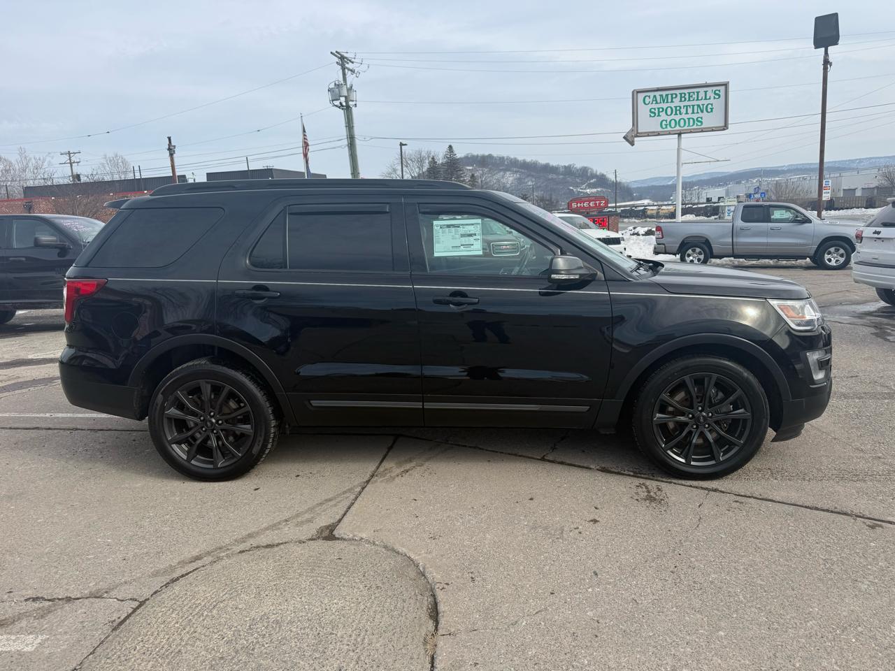 Ford Explorer XLT 4WD 2017