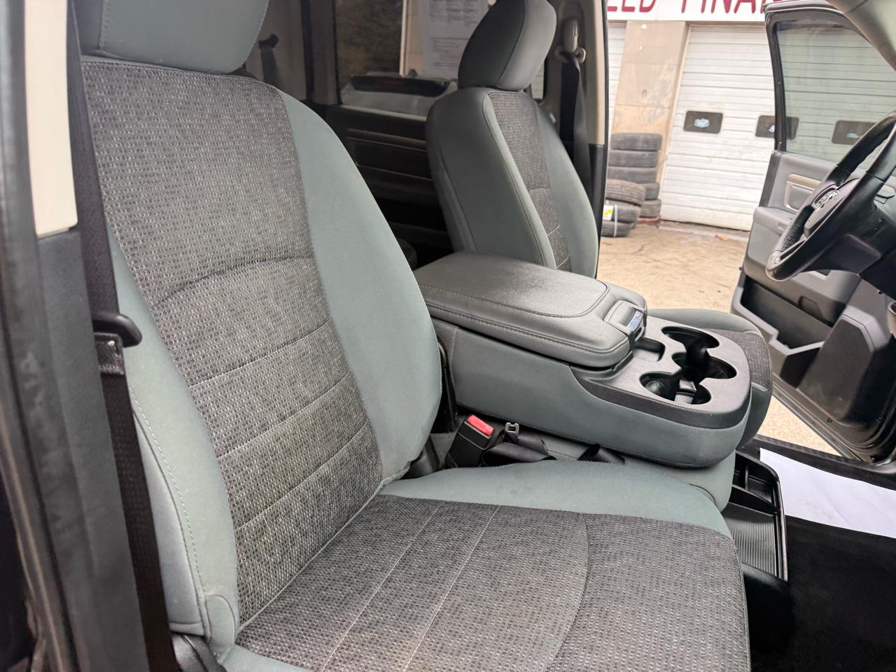 RAM 1500 SLT Crew Cab SWB 4WD 2017