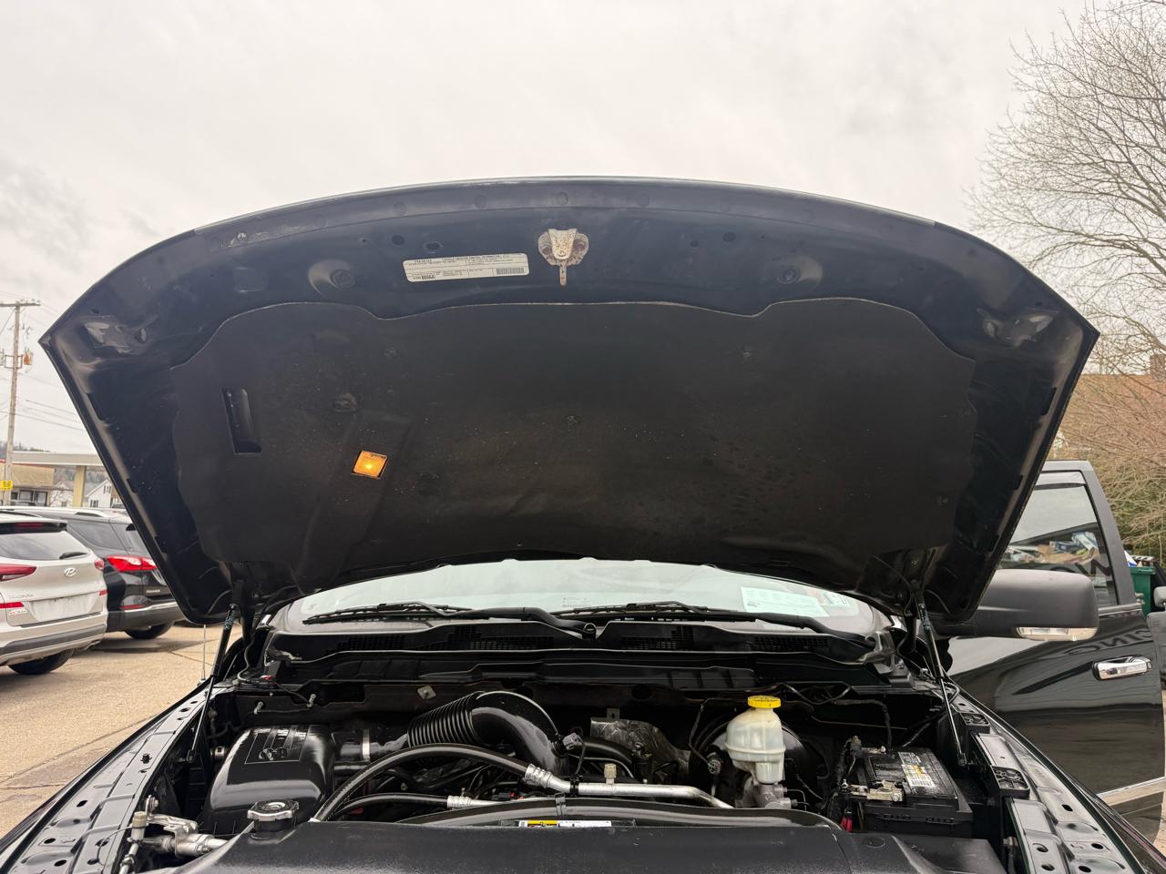 RAM 1500 SLT Crew Cab SWB 4WD 2017