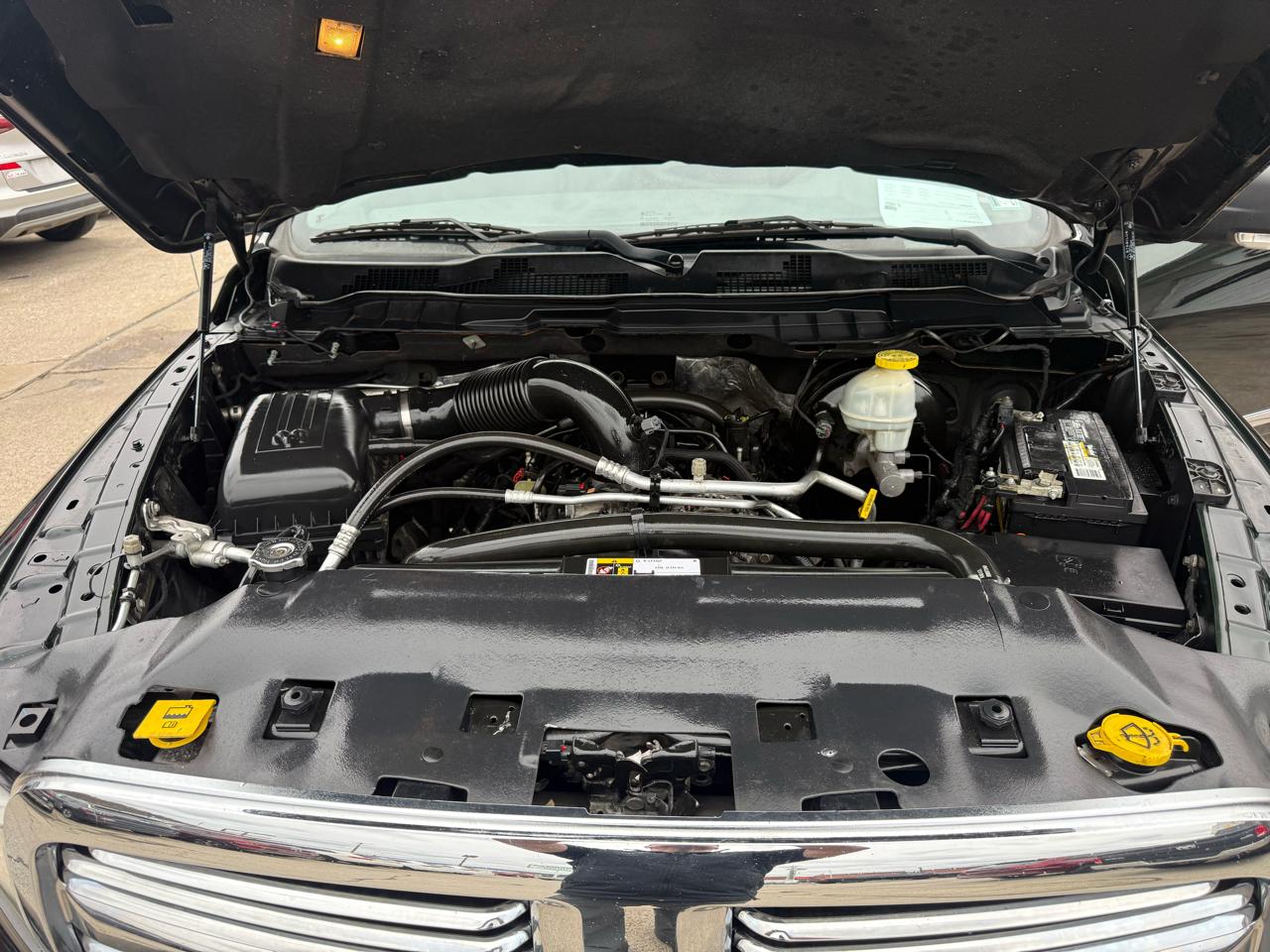 RAM 1500 SLT Crew Cab SWB 4WD 2017