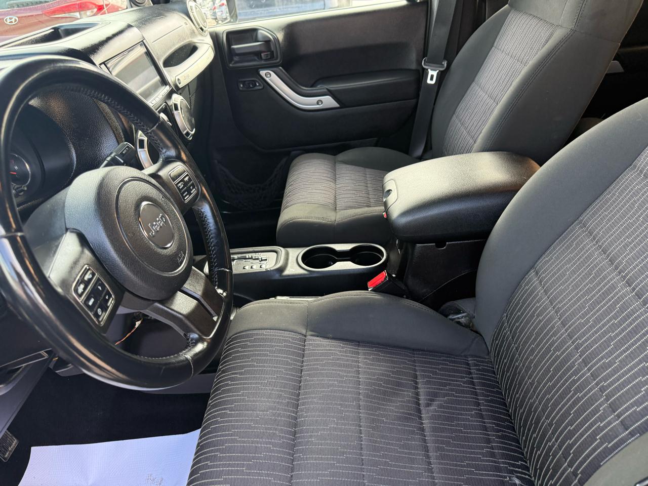 Jeep Wrangler Unlimited Sahara 4WD 2012