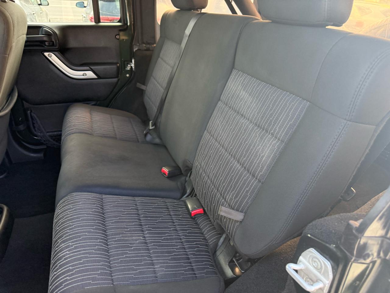 Jeep Wrangler Unlimited Sahara 4WD 2012