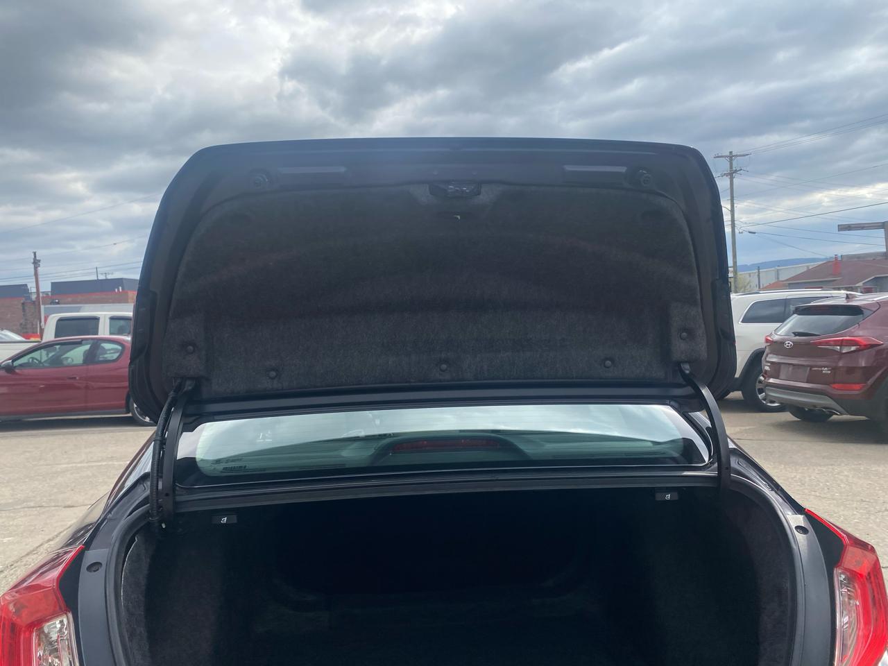 Honda Civic Touring Sedan CVT 2016