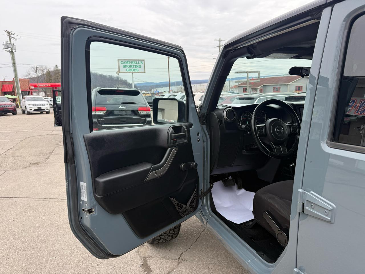 Jeep Wrangler Unlimited Sport 4WD 2015