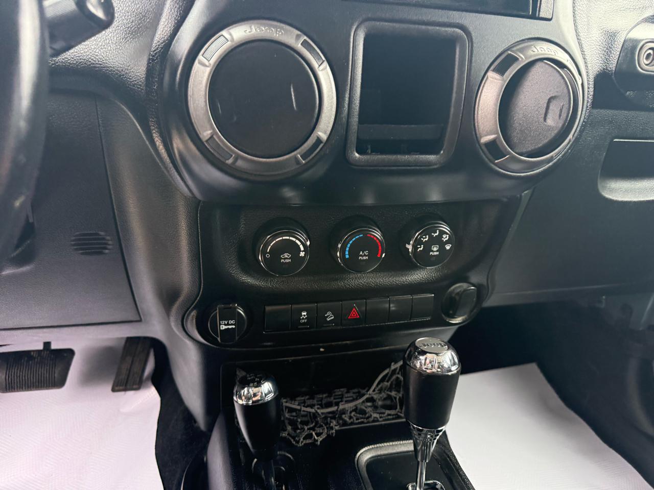 Jeep Wrangler Unlimited Sport 4WD 2015