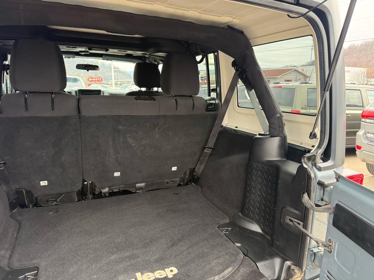 Jeep Wrangler Unlimited Sport 4WD 2015