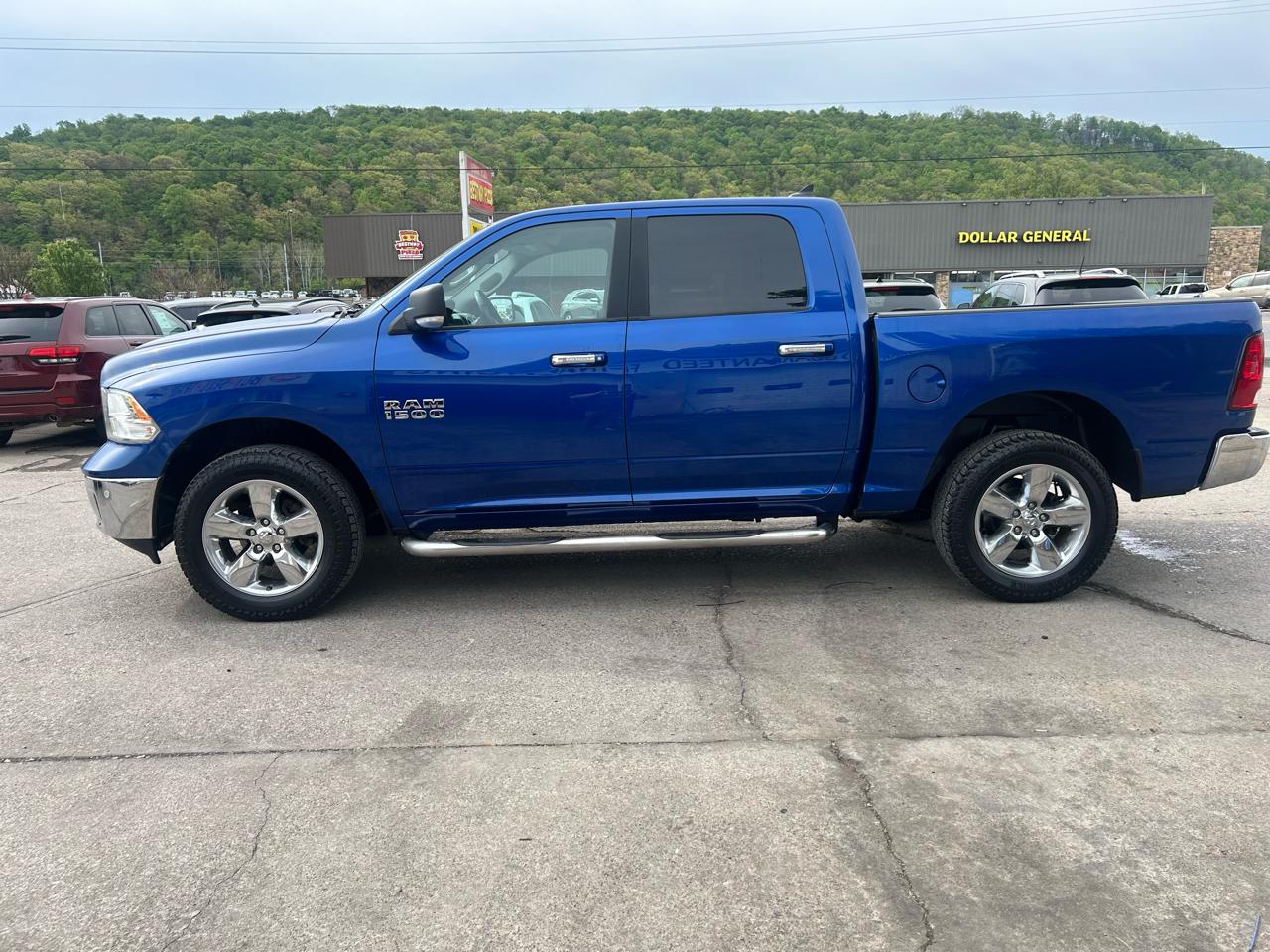 RAM 1500 SLT Crew Cab SWB 4WD 2018