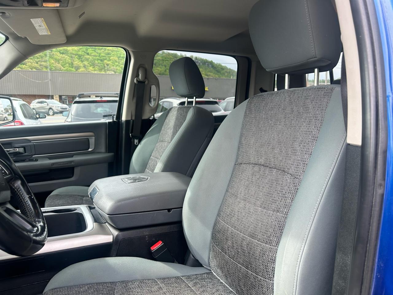RAM 1500 SLT Crew Cab SWB 4WD 2018