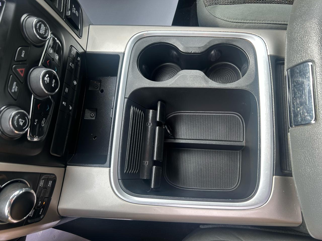RAM 1500 SLT Crew Cab SWB 4WD 2018