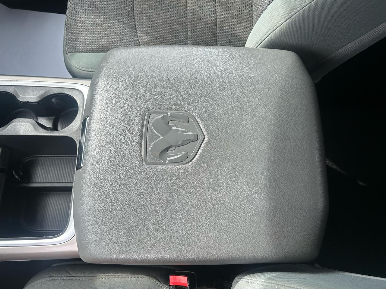 RAM 1500 SLT Crew Cab SWB 4WD 2018
