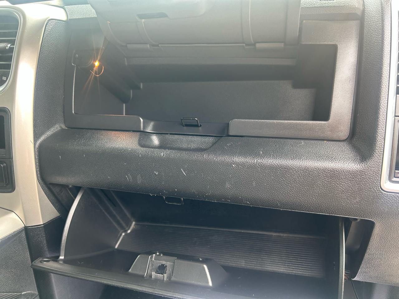 RAM 1500 SLT Crew Cab SWB 4WD 2018