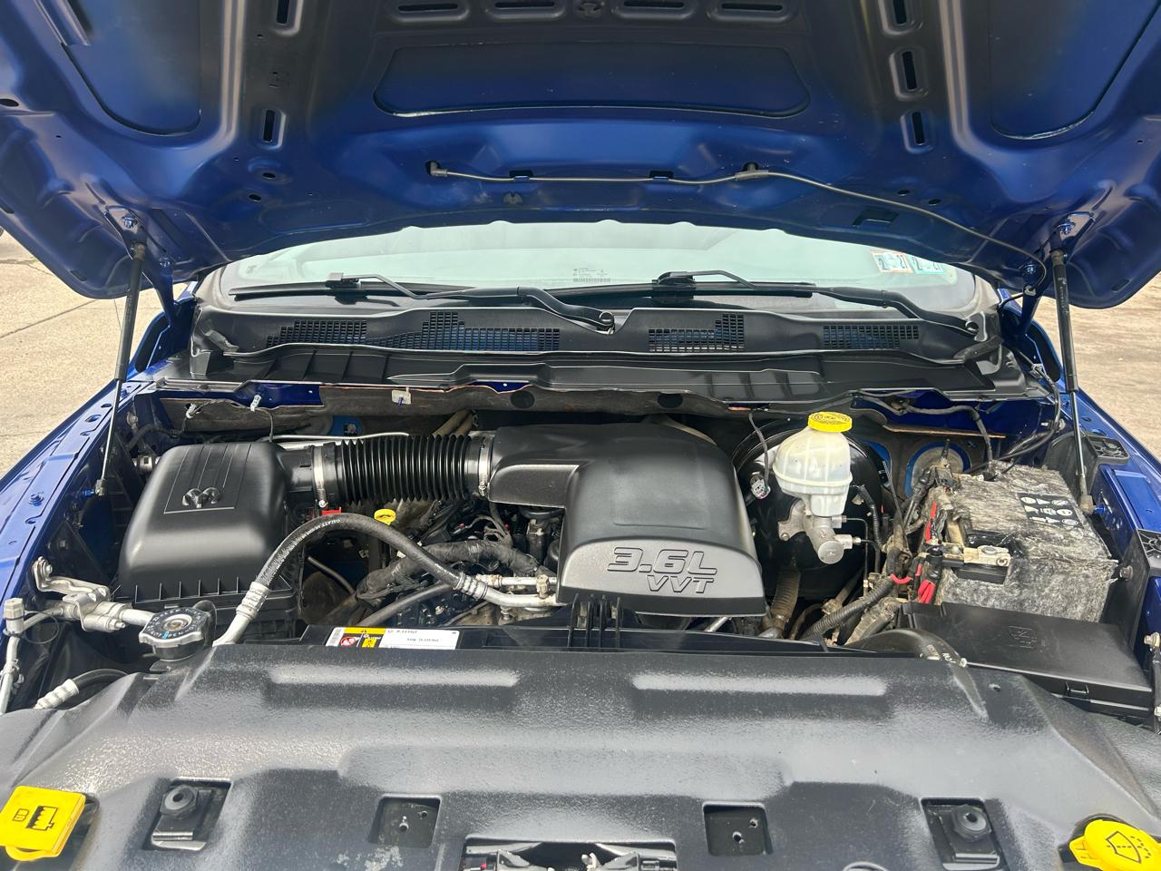 RAM 1500 SLT Crew Cab SWB 4WD 2018