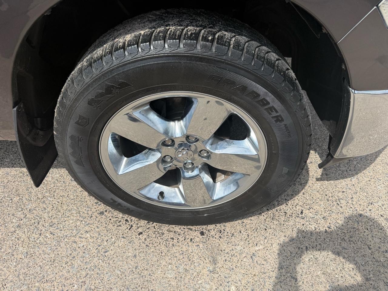 RAM 1500 SLT Crew Cab SWB 4WD 2016