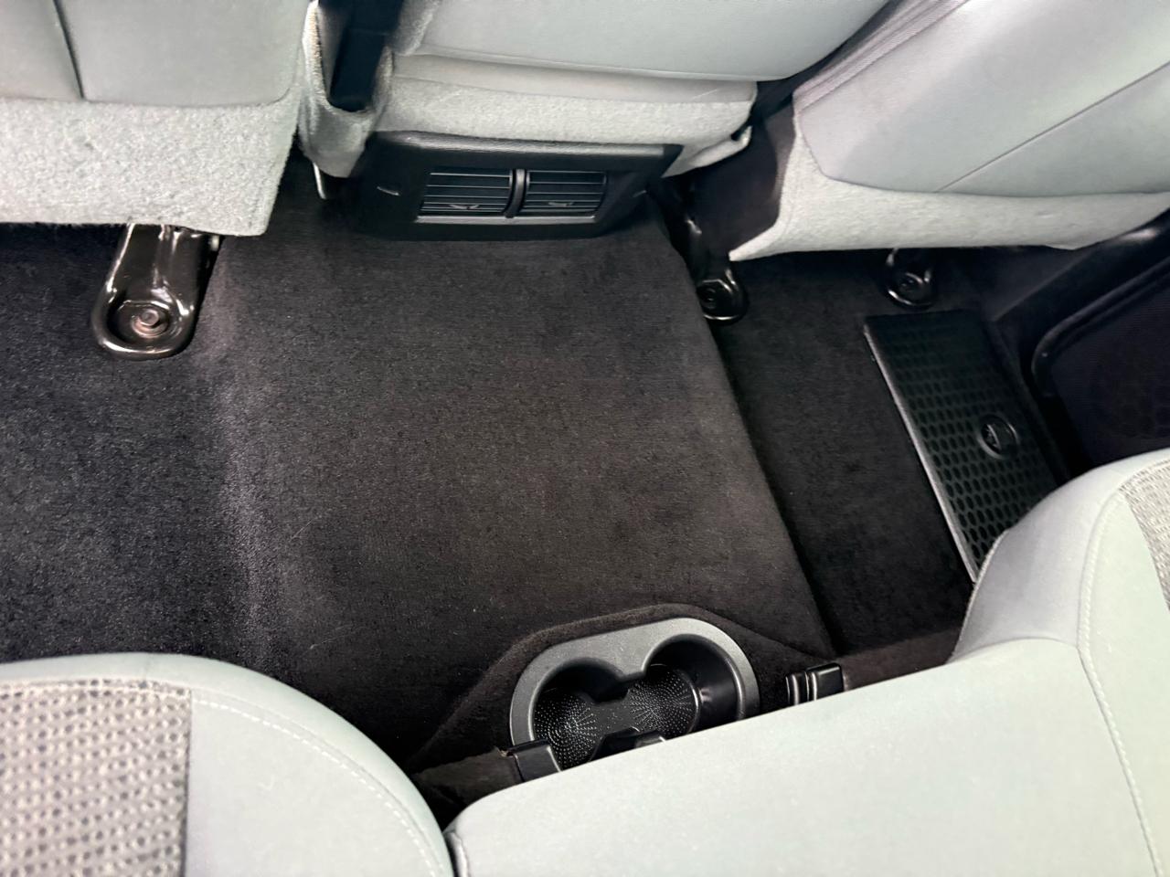 RAM 1500 SLT Crew Cab SWB 4WD 2016