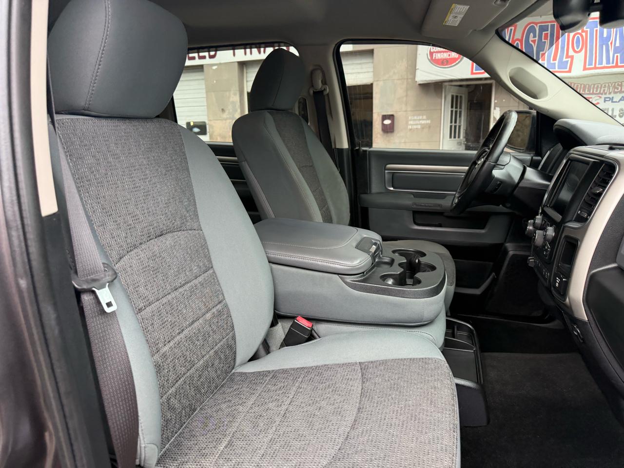 RAM 1500 SLT Crew Cab SWB 4WD 2016