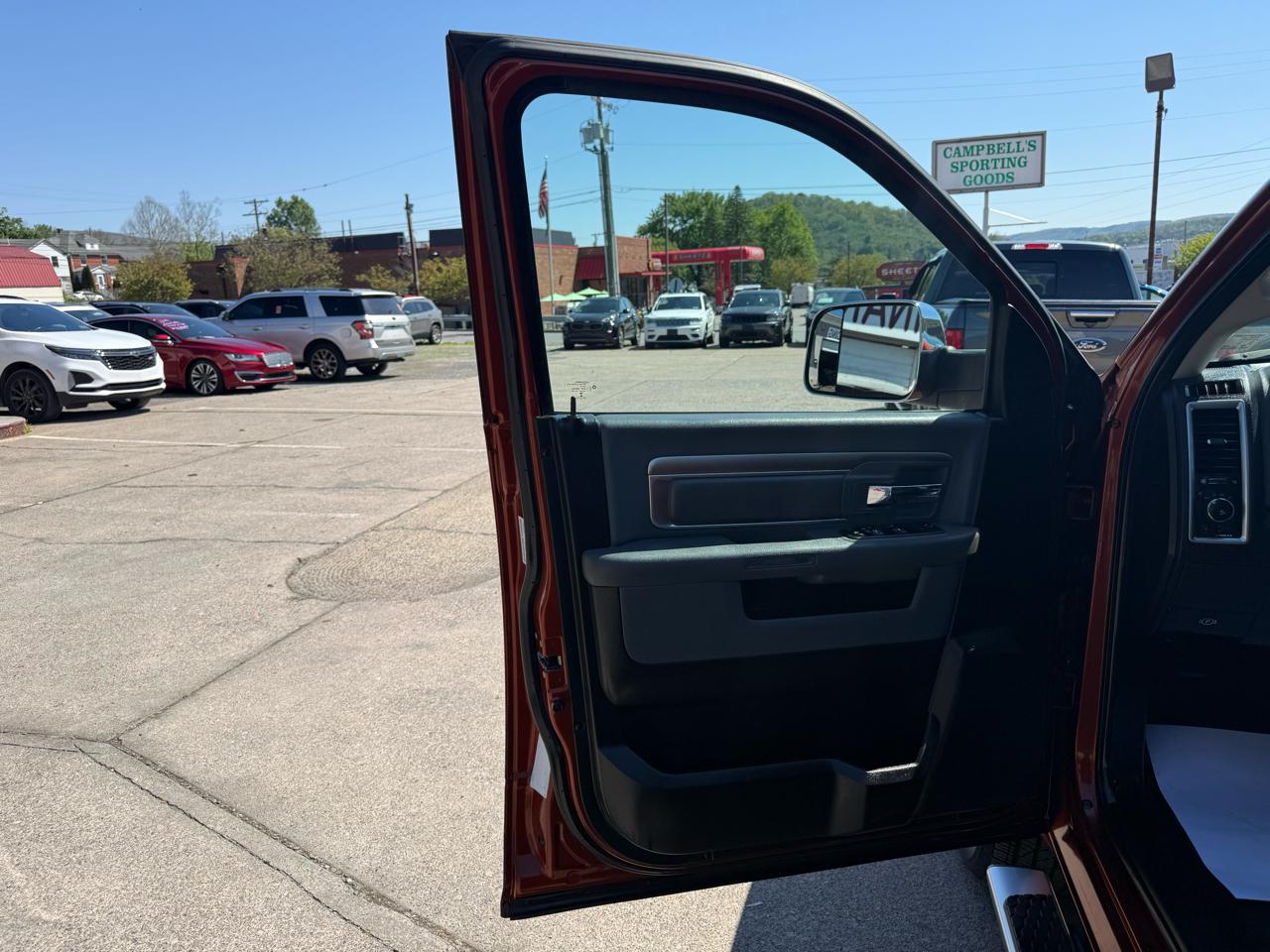 RAM 1500 SLT Quad Cab 4WD 2013