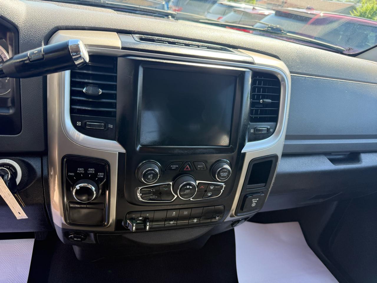 RAM 1500 SLT Quad Cab 4WD 2013