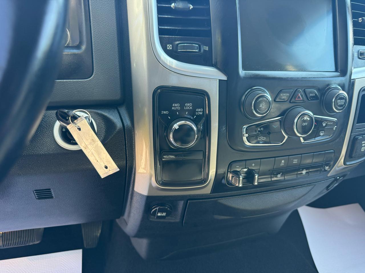RAM 1500 SLT Quad Cab 4WD 2013
