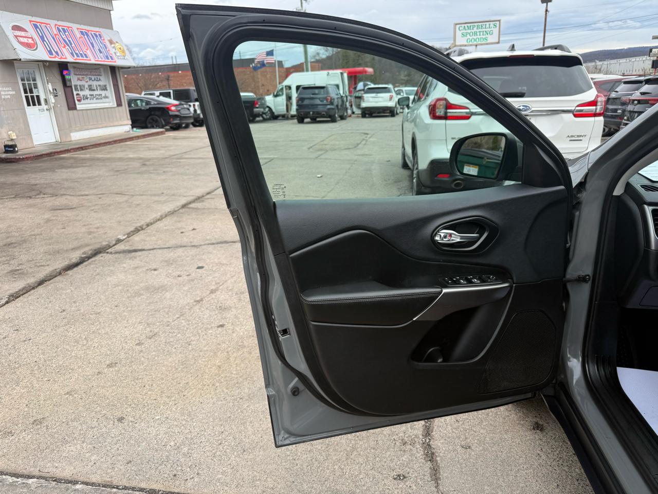 Jeep Cherokee Latitude Plus 4WD 2019