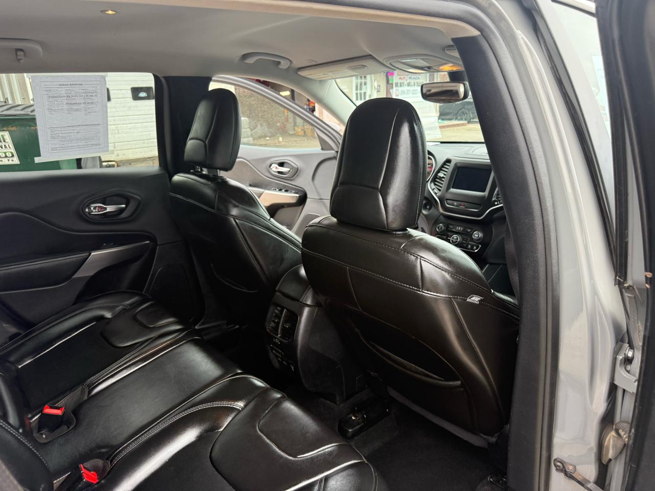 Jeep Cherokee Latitude Plus 4WD 2019